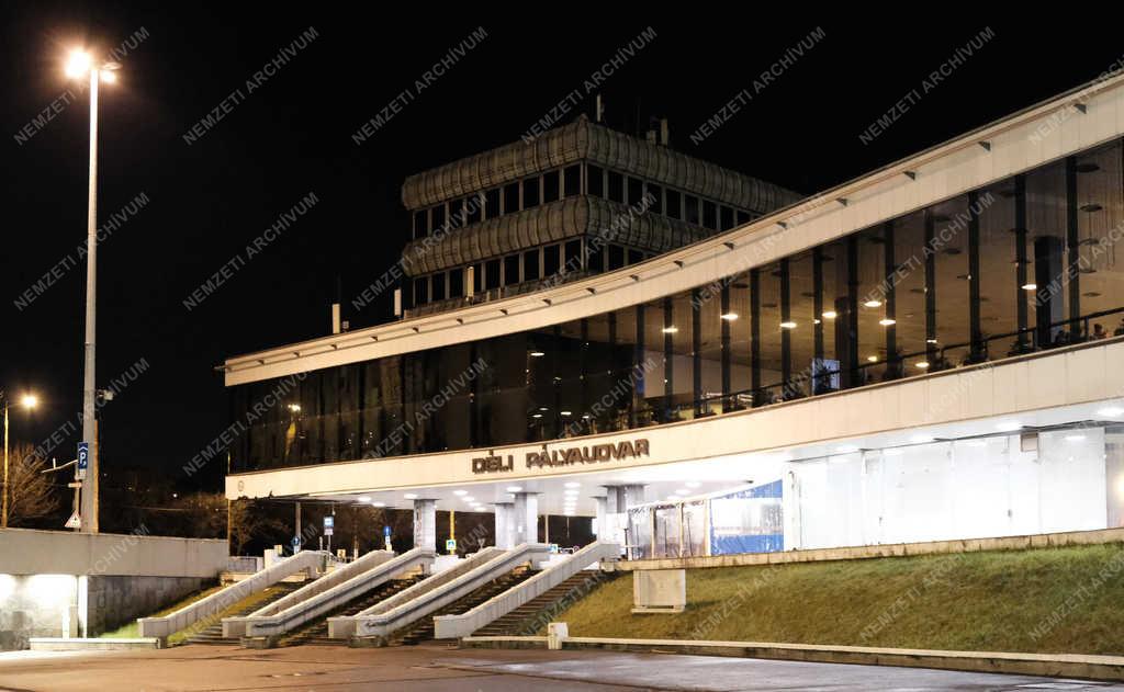 Esti városkép - Budapest - Déli pályaudvar