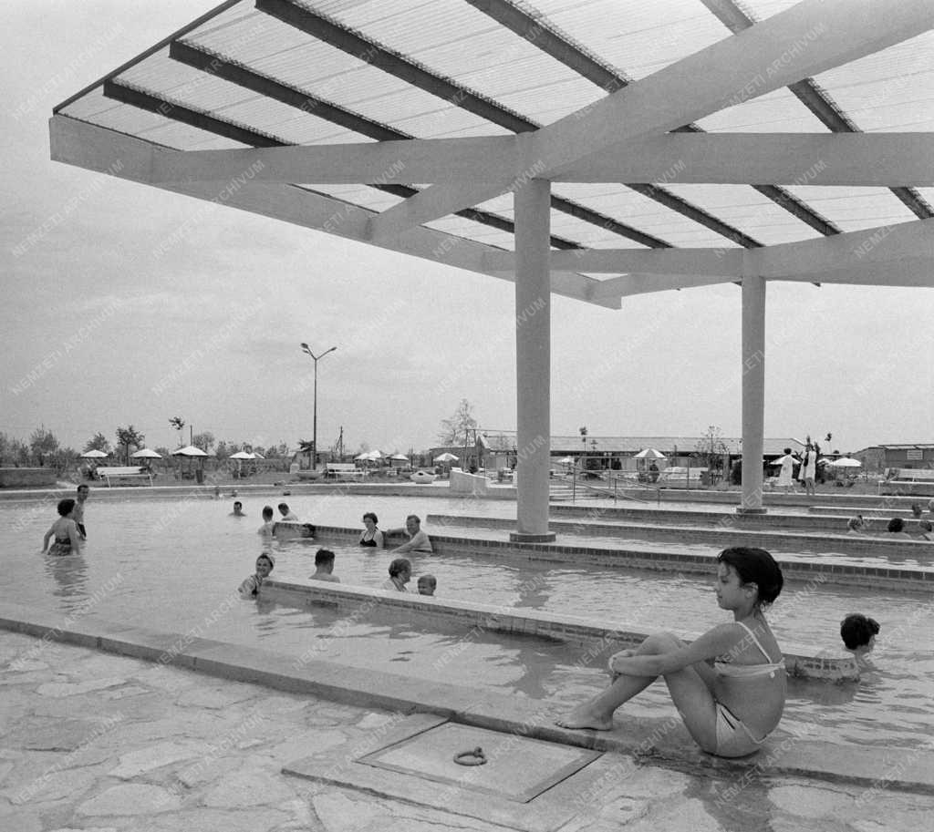 Szabadidő - Egészségügy - Büki Gyógyfürdő