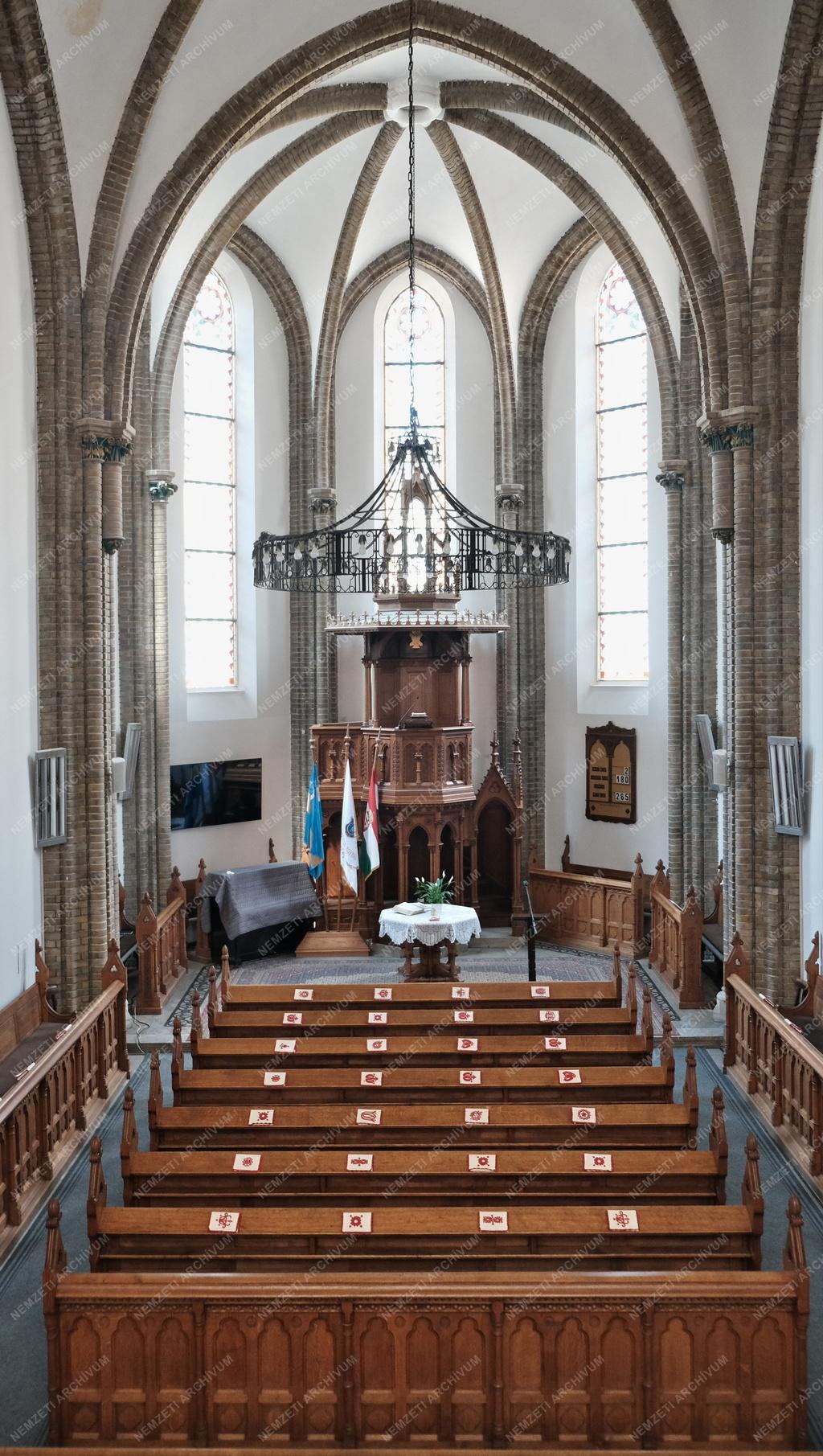 Vallás - Templom - Unitárius templom és székház