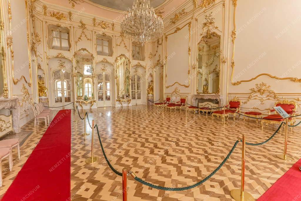 Épület - Fertőd - Az Esterházy-kastély díszterme