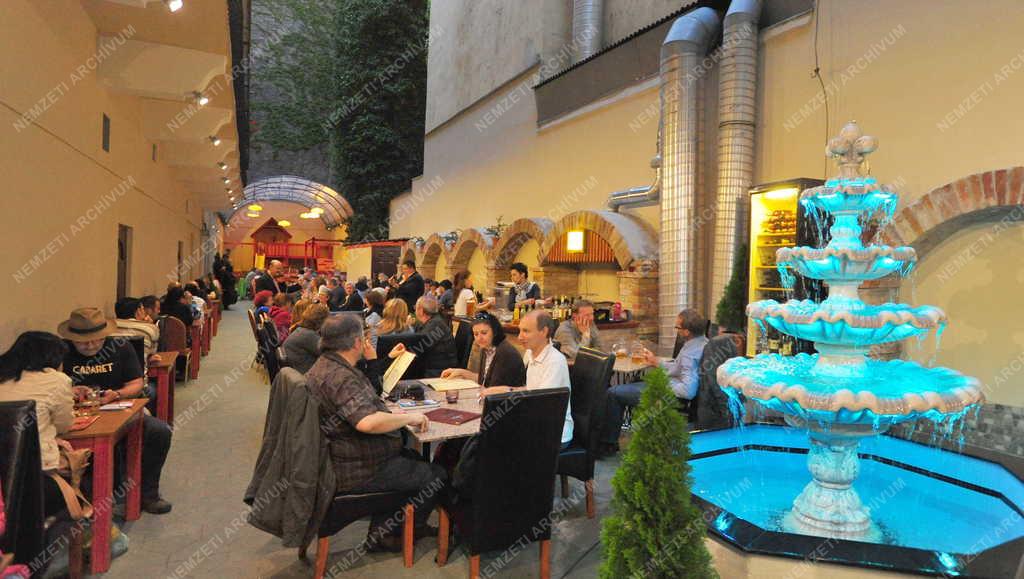 Vendéglátás - Budapest - Verne Étterem