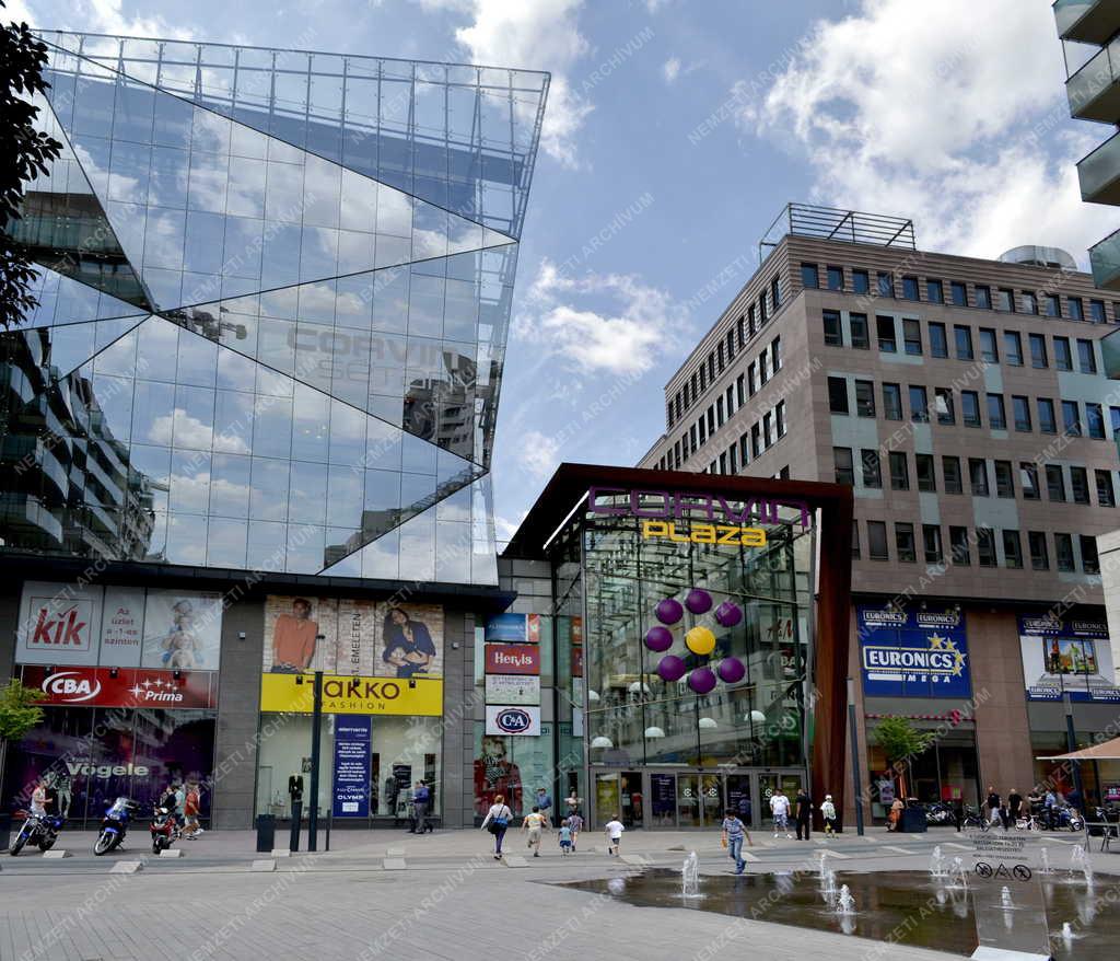 Épület - Budapest - A Corvin Plaza épülete