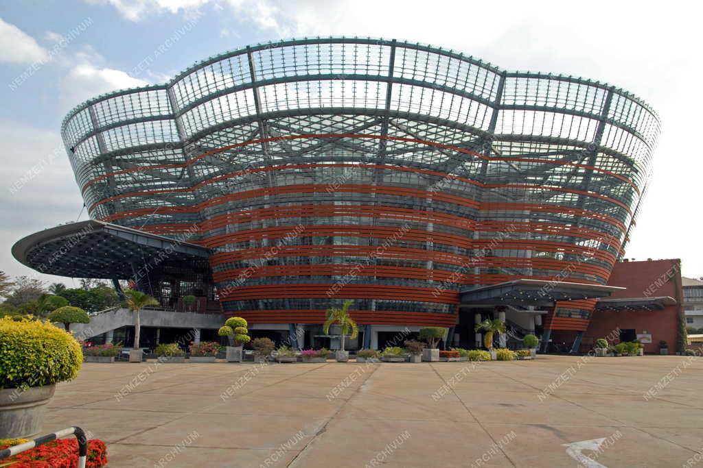 Srí Lanka - Colombo - Nelum Pokuna Színház