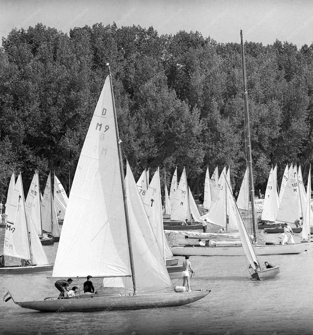 Évadnyitó a Balatonon