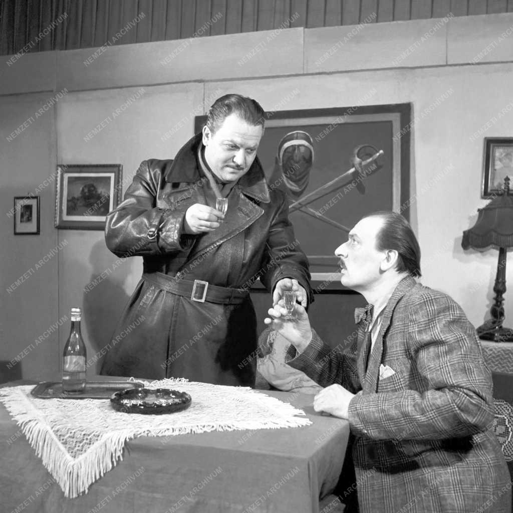 Színház - Állami Déryné Színház - Határszélen