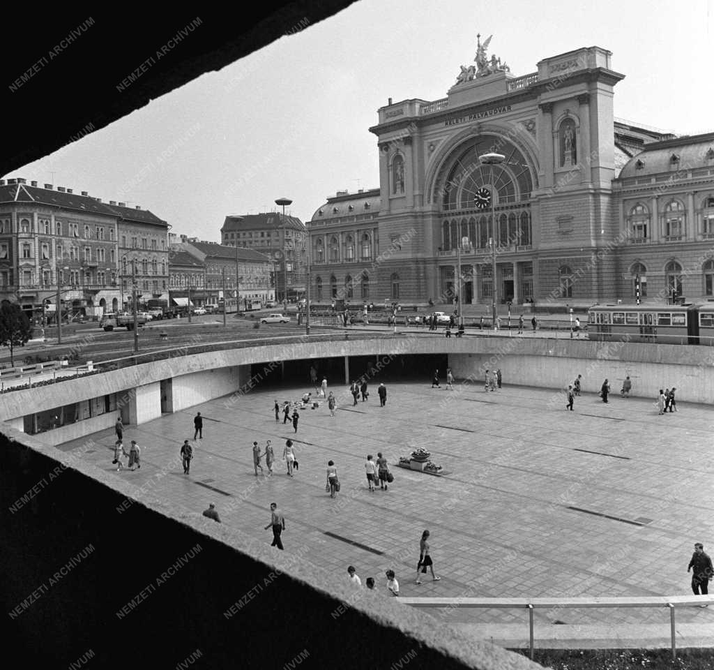 Közlekedés - A Baross téri aluljáró 