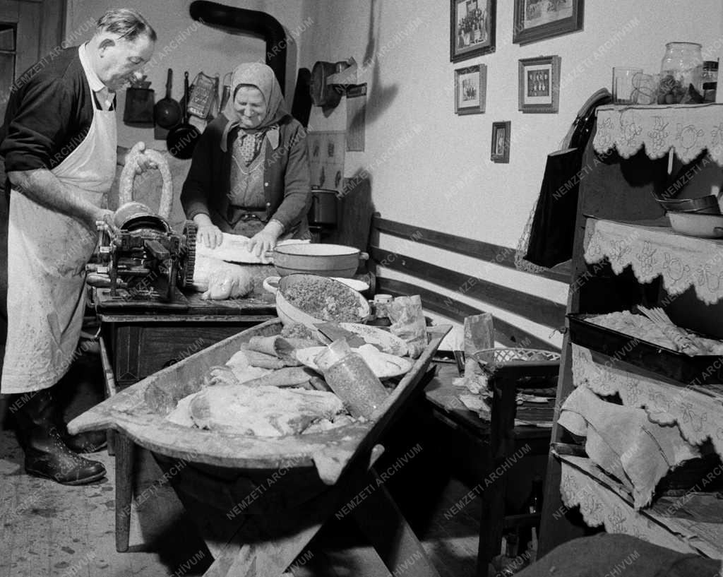 Életkép - Disznótor Parádon 