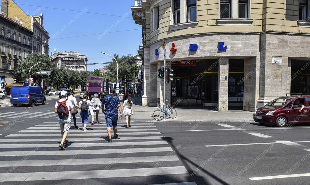 Kereskedelem - Budapest - Lidl élelmiszer-kereskedelmi áruház