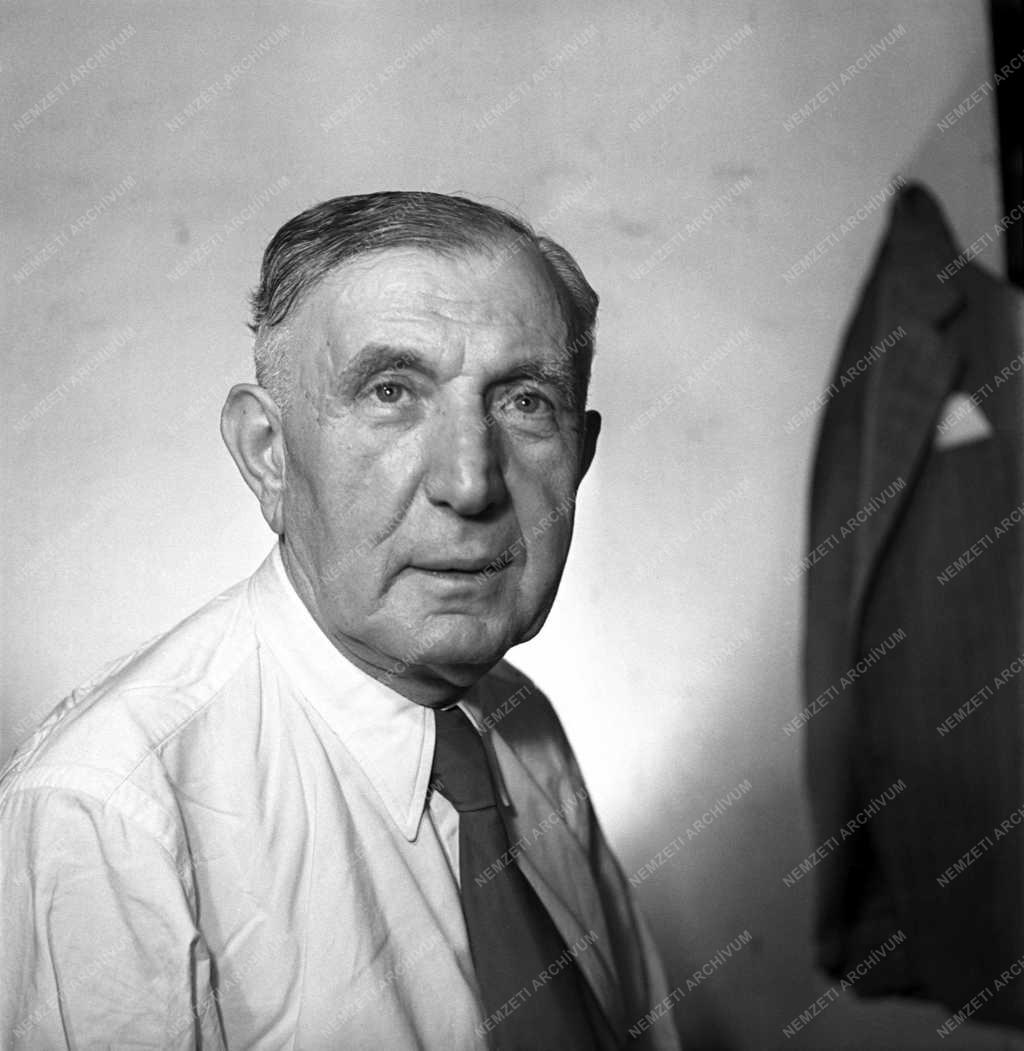 Színház - Vidám Színpad - Salamon Béla 