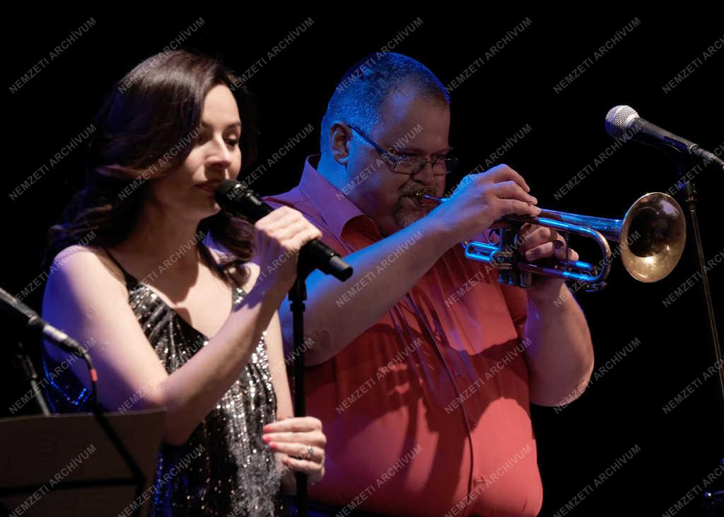 Zene - Budapest - Benkó 80 koncert