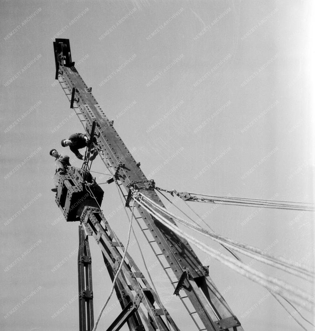 Építőipar - A Margit híd újjáépítése