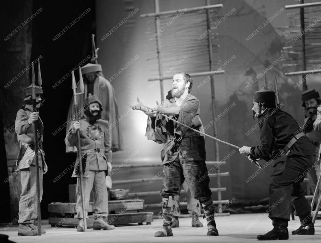 Kultúra - Színház - Bertolt Brecht: A kaukázusi krétakör