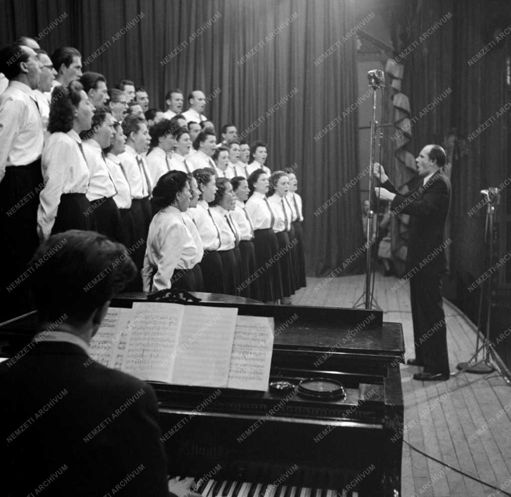 Kultúra - Művészeti Együttesek II. Országos Versenye