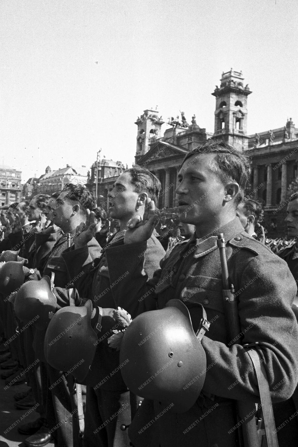 Belpolitika - Honvédhét Budapesten