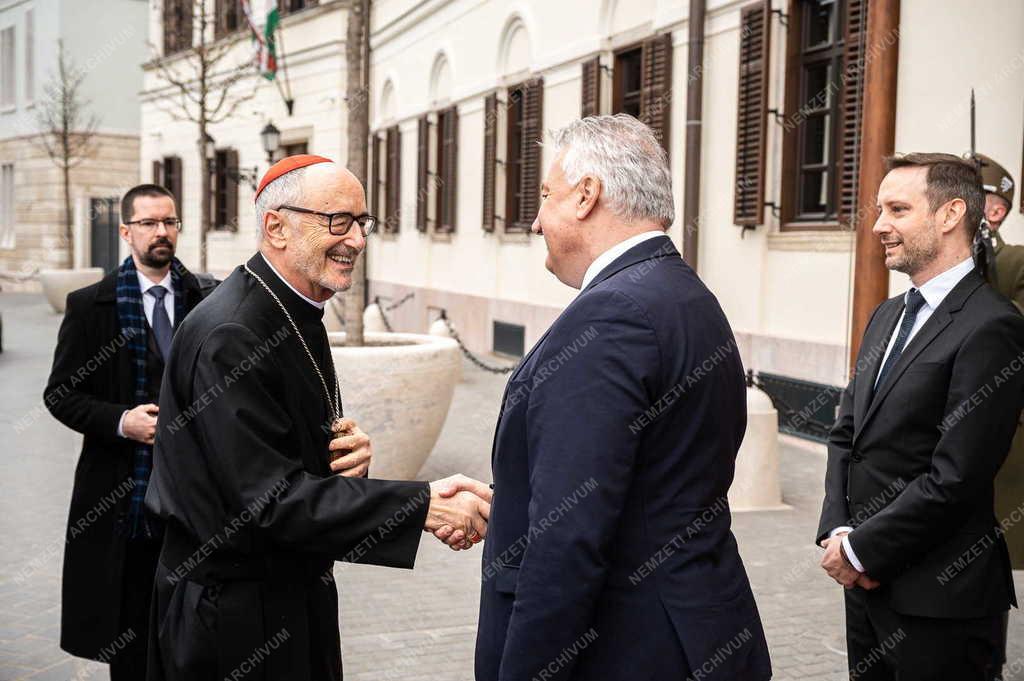 Semjén Zsolt fogadta Ferenc pápa képviselőjét