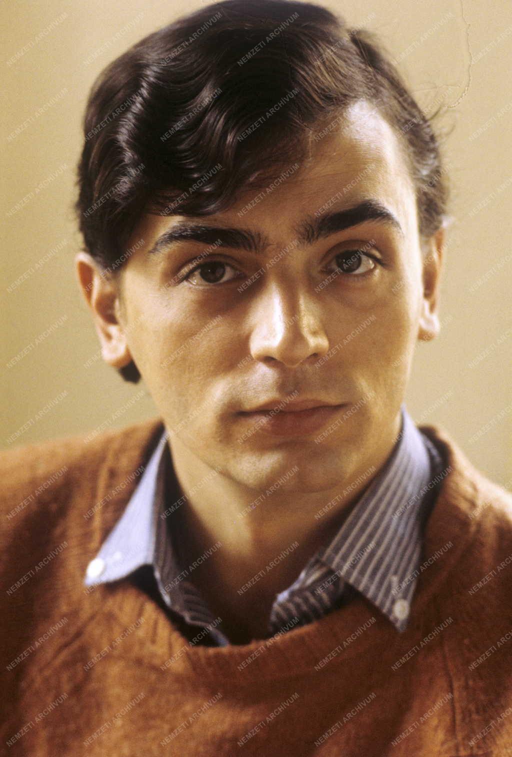 Kultúra - Mihályi Győző színész