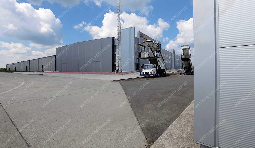 Légi közlekedés - Debrecen - Innovációs és Inkubátor Központ