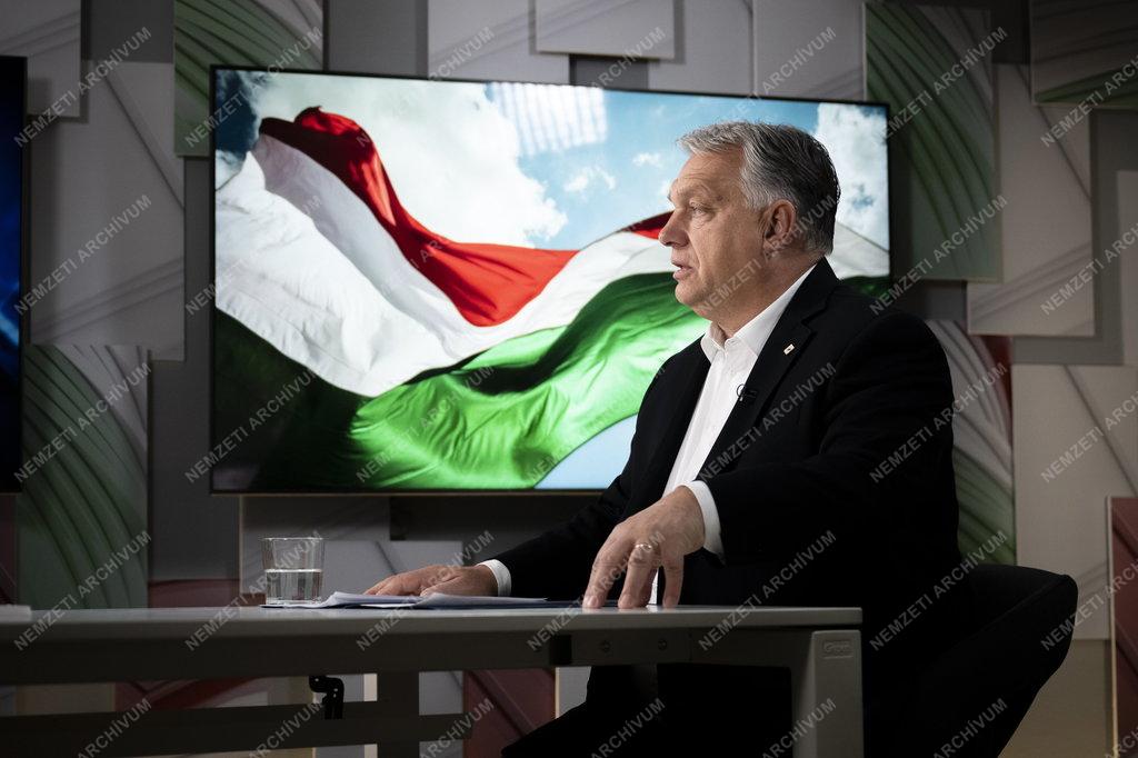 Miniszterelnöki interjú a Kossuth Rádióban