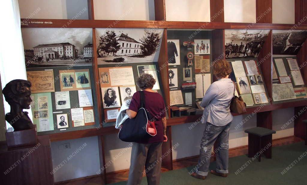 Múzeum - Petőfi Sándor Emlékszoba