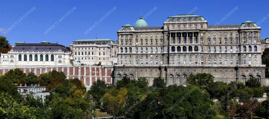  Városkép - Budapest - A Budavári Palota 