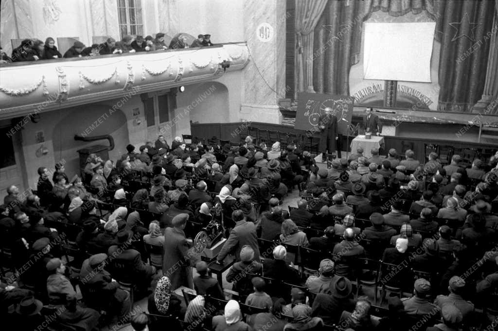 Kultúra - Ceglédi kultúrház 