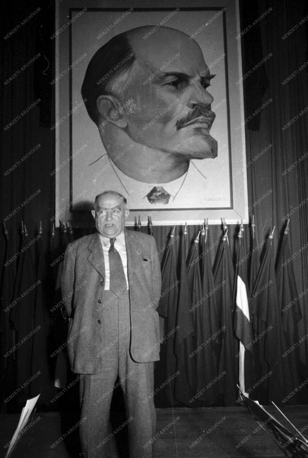 Emlékünnep – Lenin halálának évfordulója