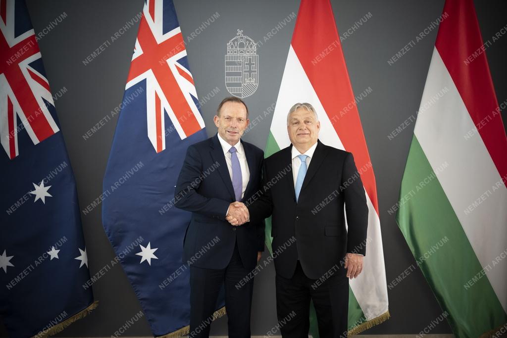 Orbán Viktor fogadta Ausztrália korábbi miniszterelnökét
