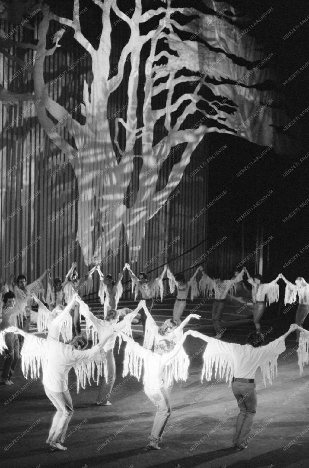 Kultúra - Hidas Frigyes: A cédrus című balettjének  egyik j