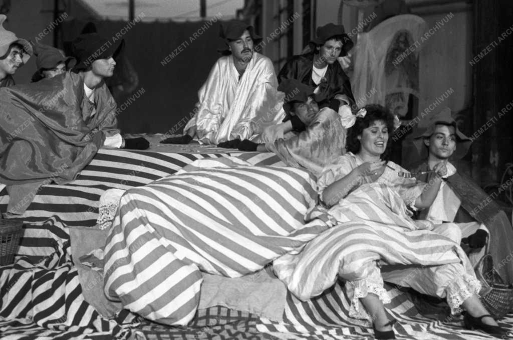 Kultúra - Szentendrei Teátrum '88 - Hamupipőke