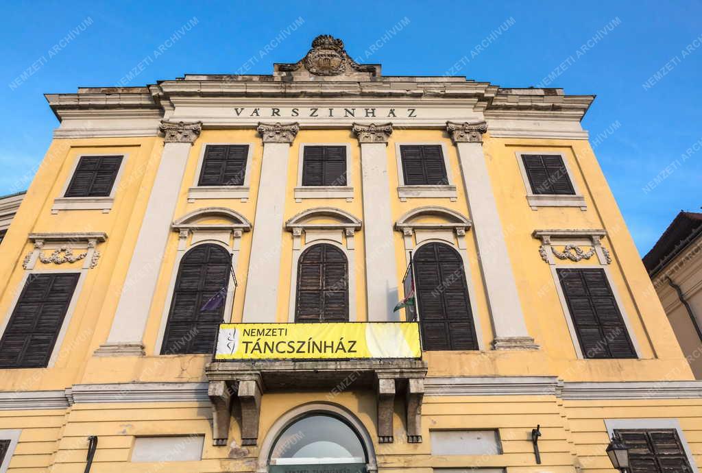 Épület - Budapest - A Nemzeti Táncszínház homlokzata