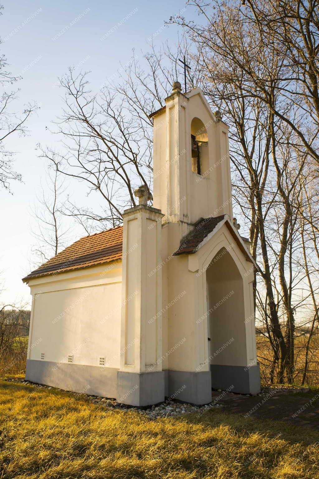 Egyház - Osli - Szent Vendel Kápolna