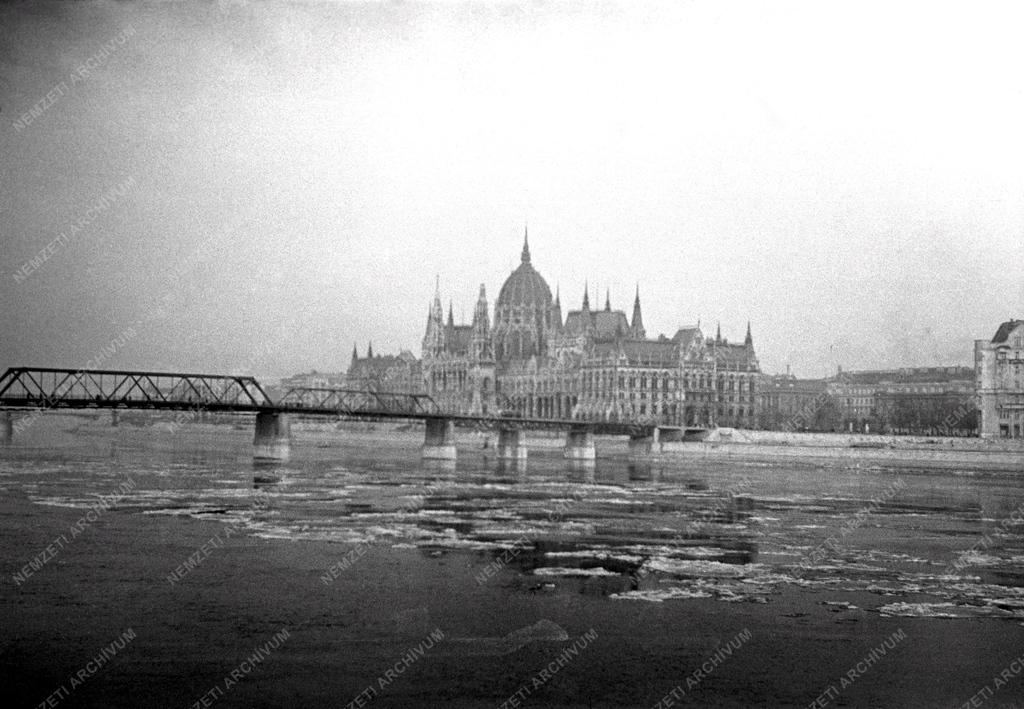 Építőipar - A Lánchíd újjáépítése