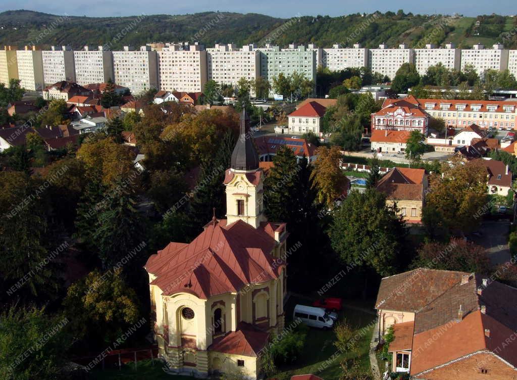 Városkép - A diósgyőri evangélikus templom és környéke