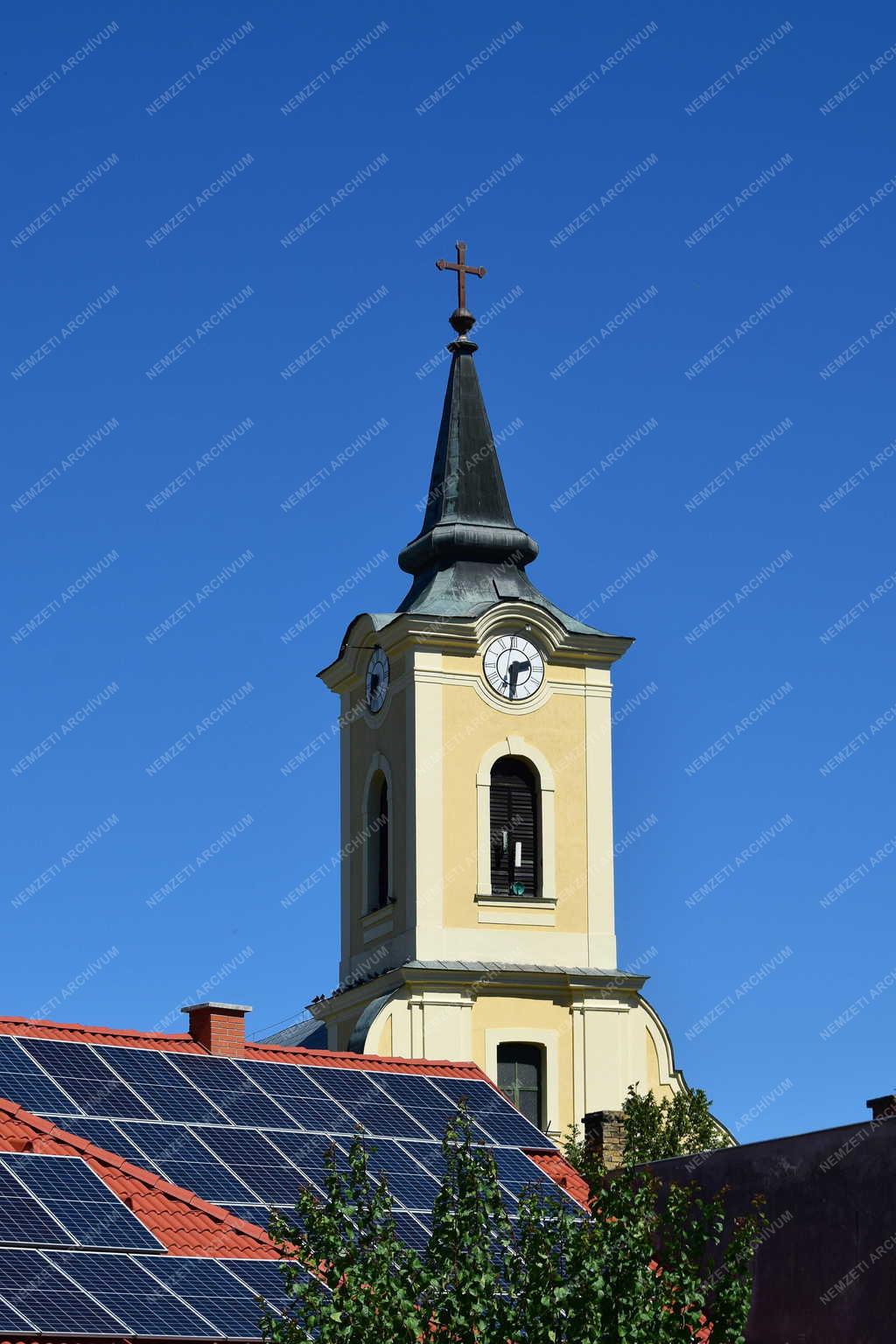 Energia - Napelemek Bátya településen