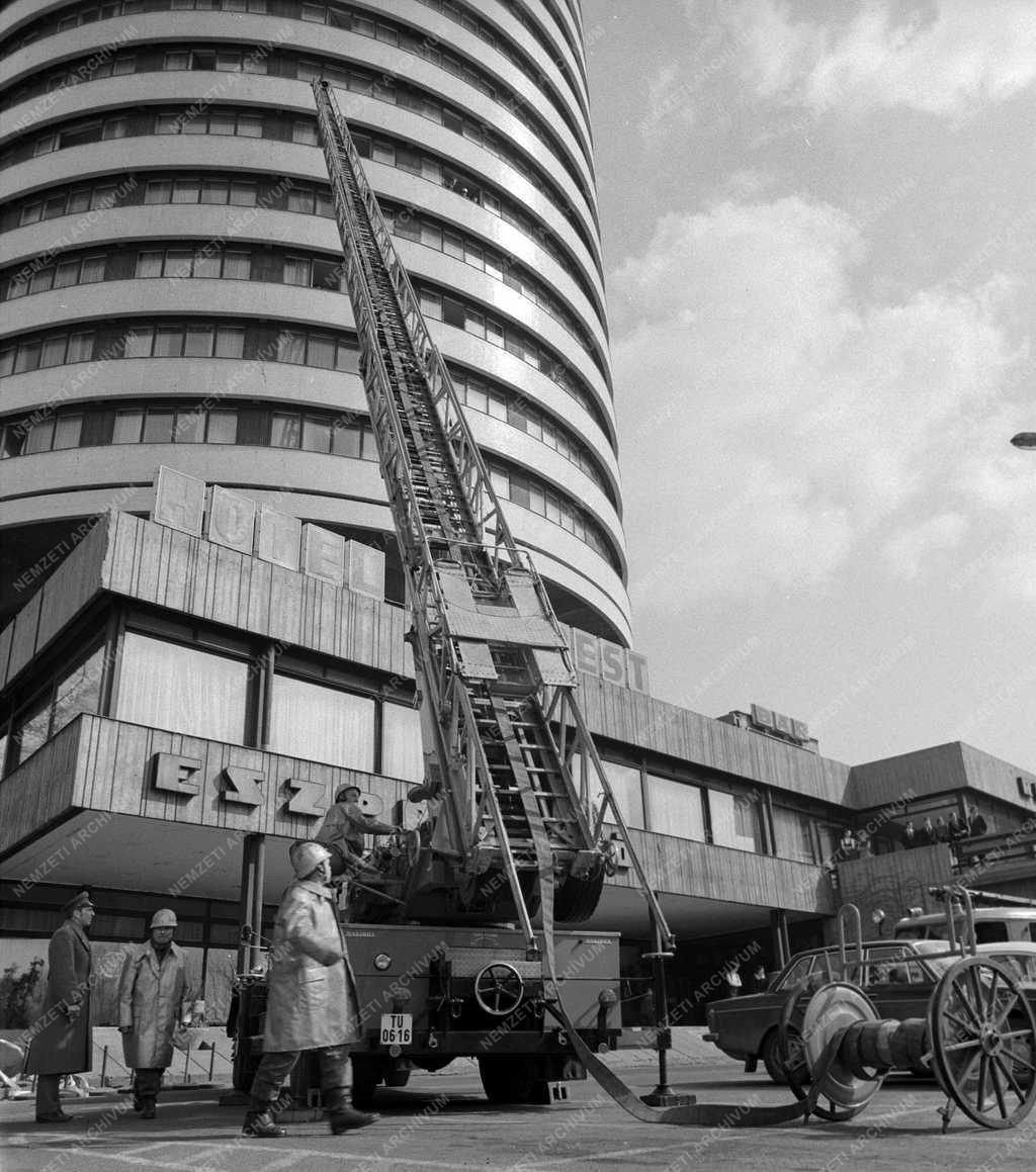 Vészelhárítás - „Próbatűz” a Budapest Szállóban