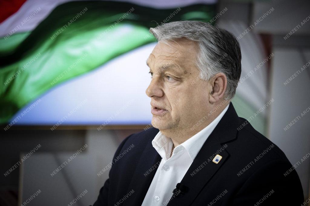 Miniszterelnöki interjú a Kossuth rádióban