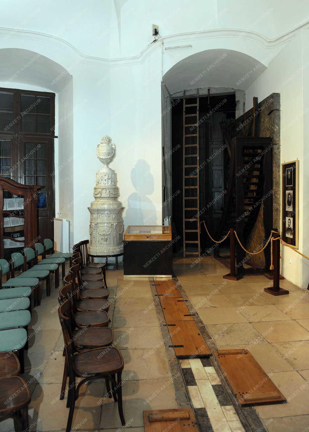Épület - Eger - Az Eszterházy Károly Főiskola épülete