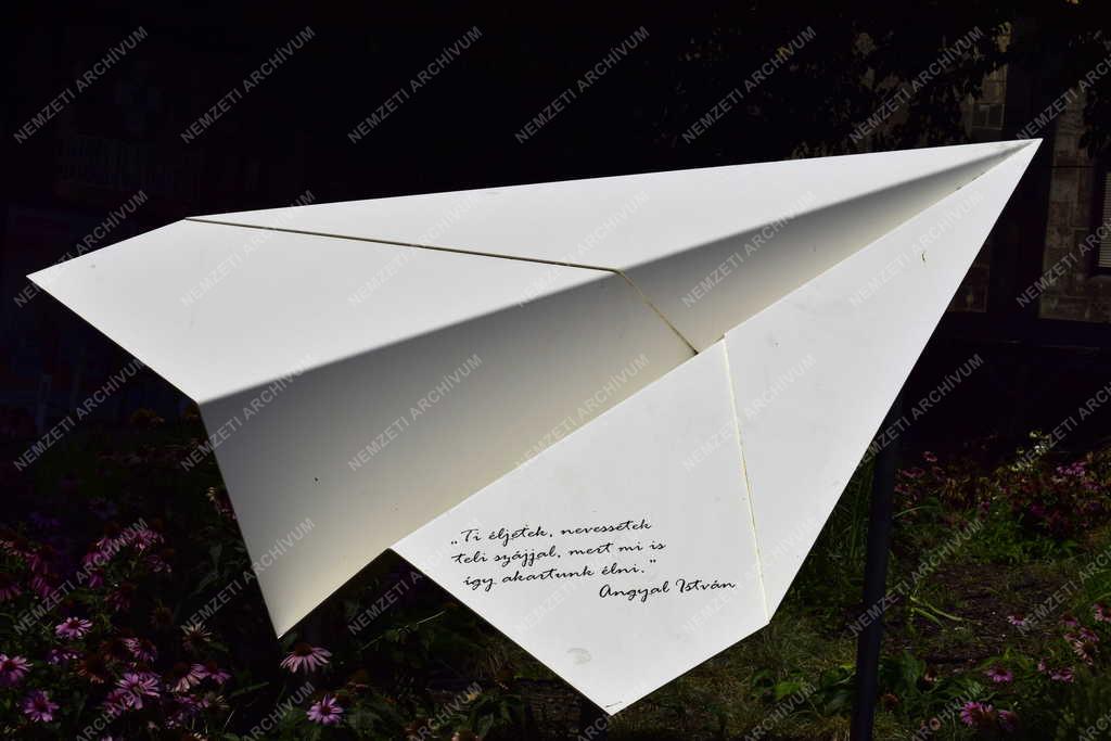 Városkép - Budapest - Térplasztika