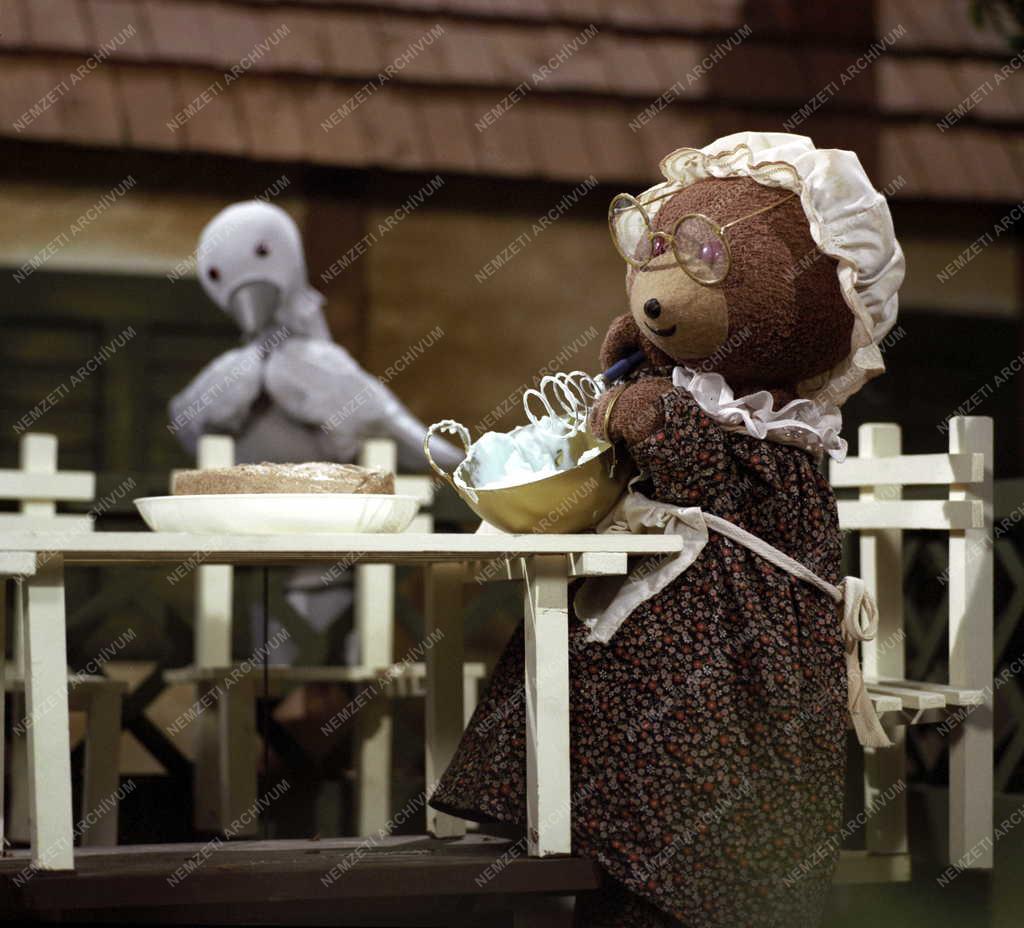 Televízió - A Dörmögőék kalandjai című bábfilmsorozat forgatása
