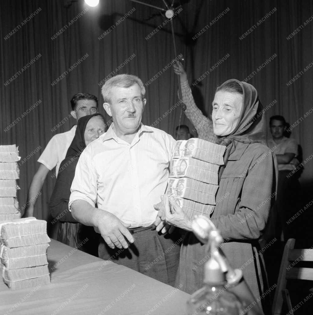 Szerencsejáték - Lottó nyeremény kifizetése