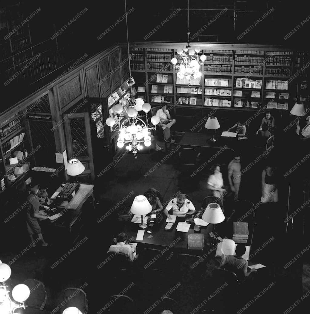 A parlamenti könyvtár