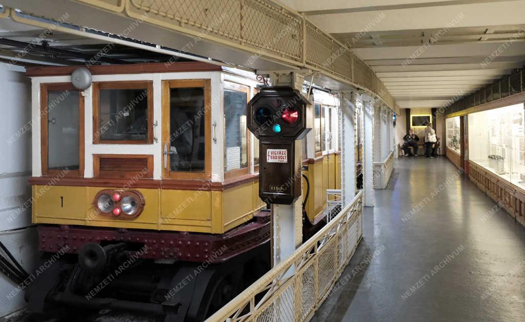 Közlekedés - Budapest - Földalatti Vasúti Múzeum 