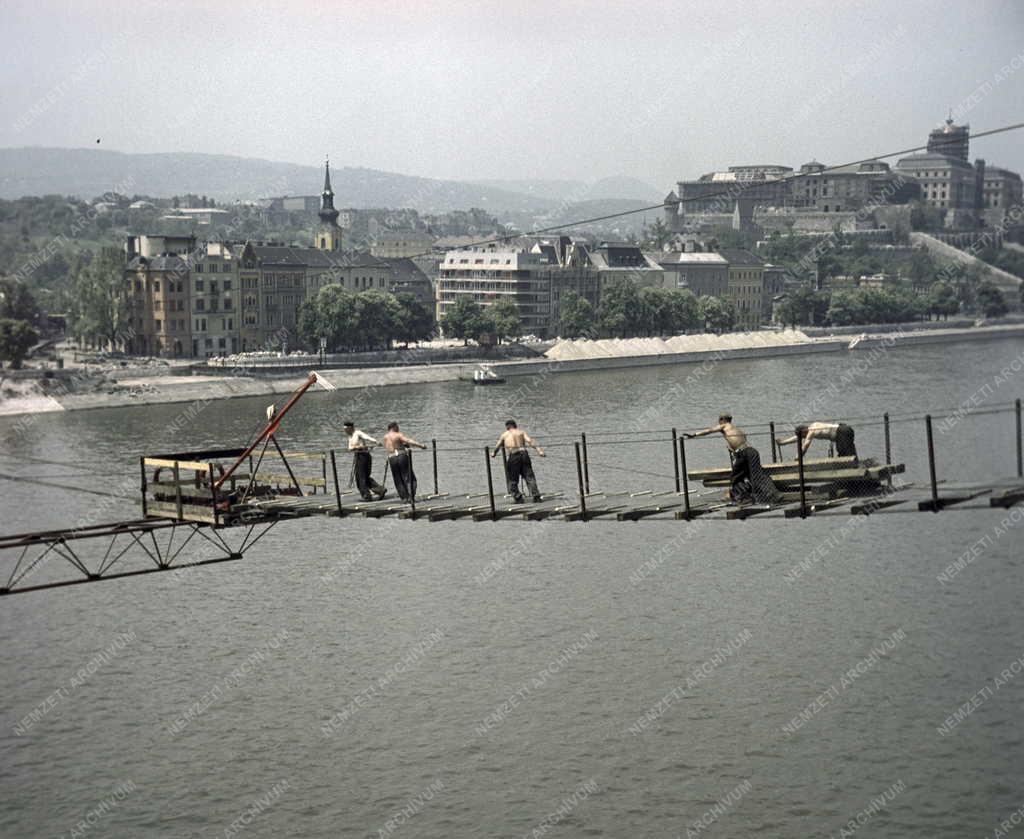 Építkezés - Épül az Erzsébet híd   