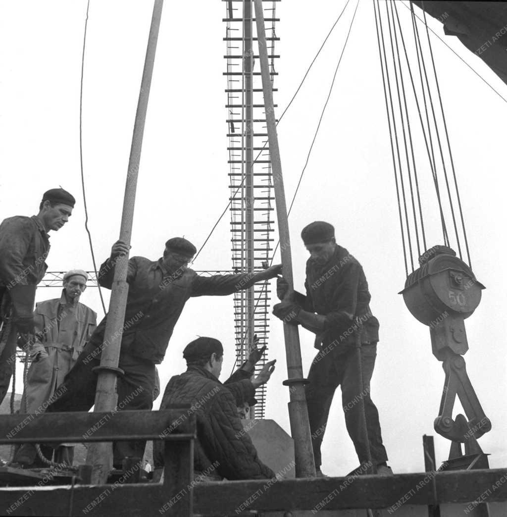 Hídépítés - Épül az új Erzsébet híd 