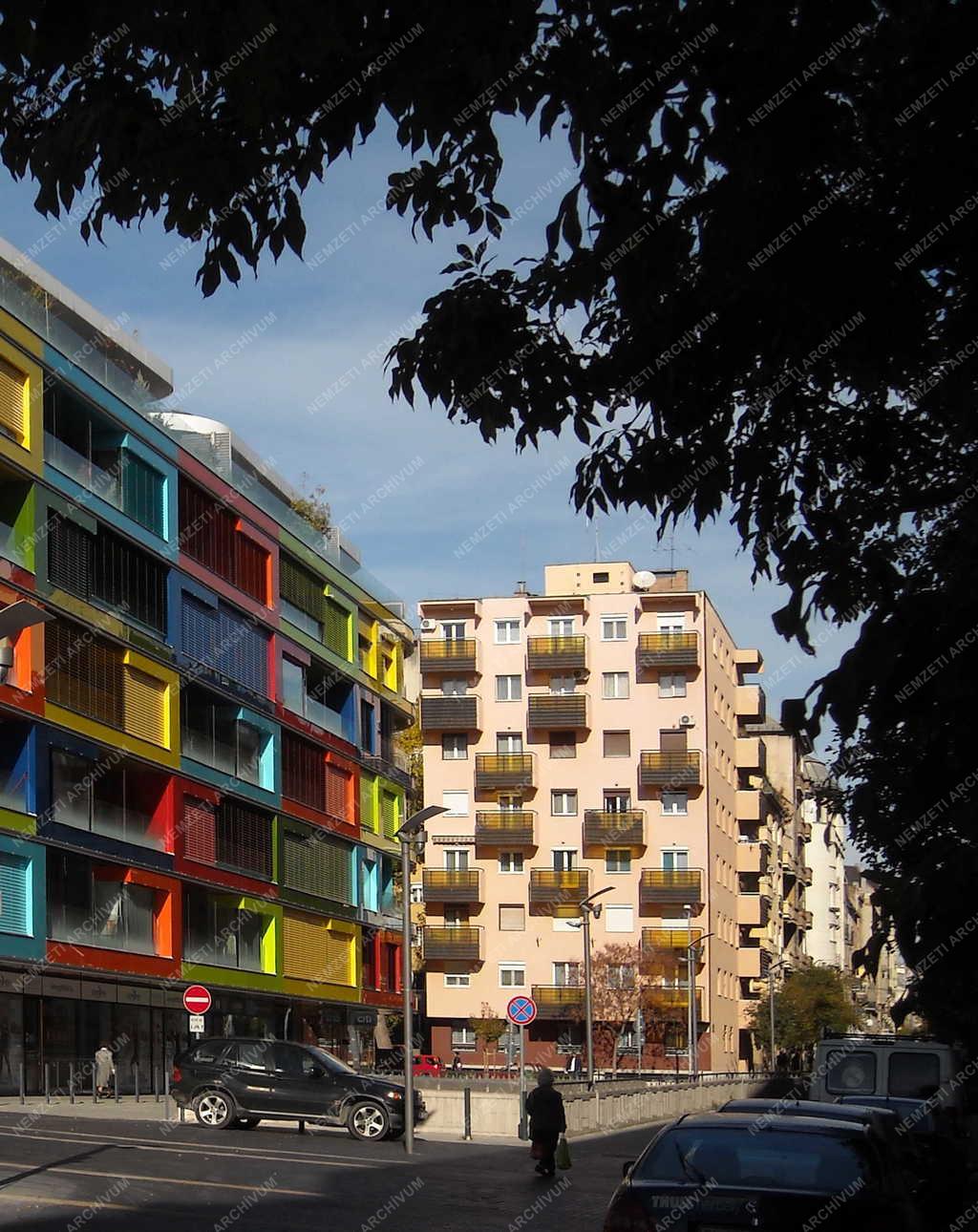 Városkép - Budapest - Bercsényi utcai színes házak