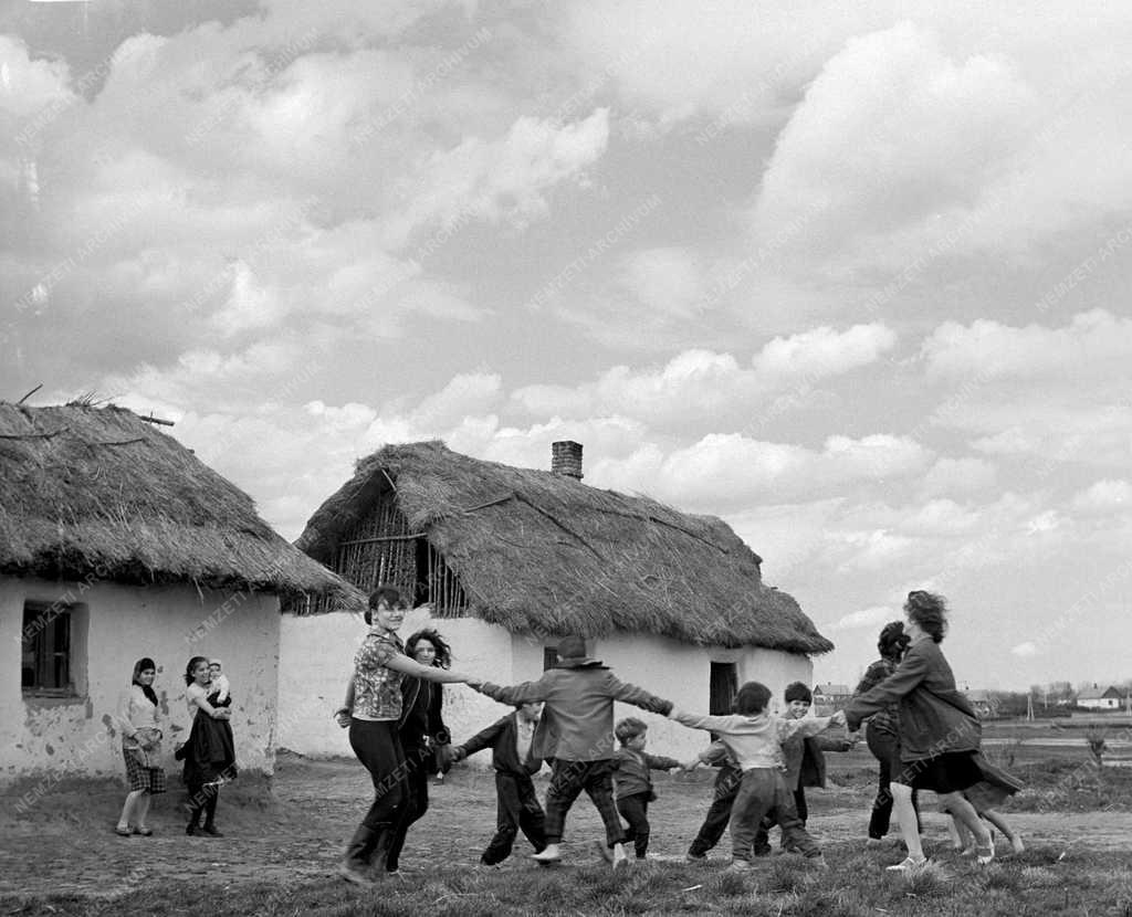 Életképek – Hajdúsámsoni cigánytelep