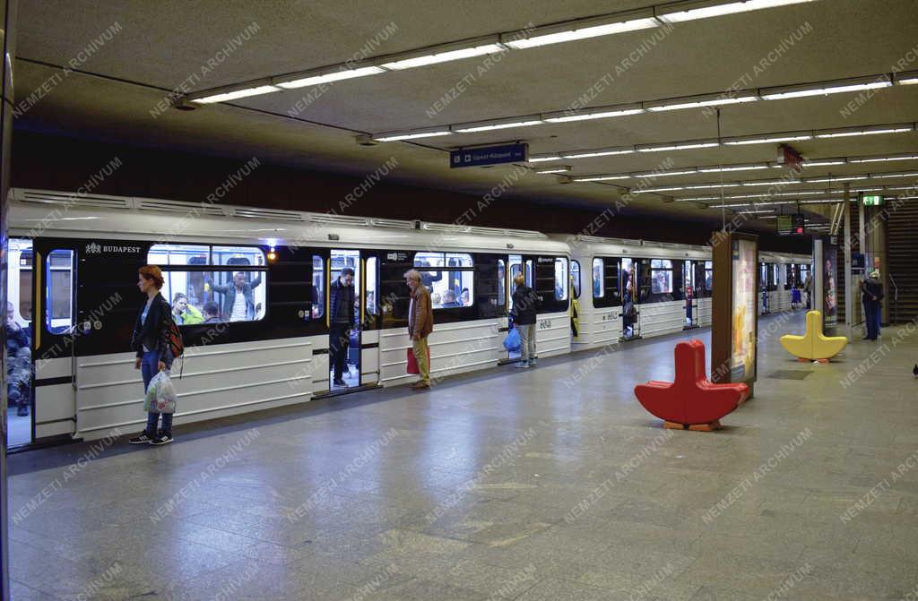 Közlekedés - Budapest - AZ M3-as metró északi szakasza felújítás előtt