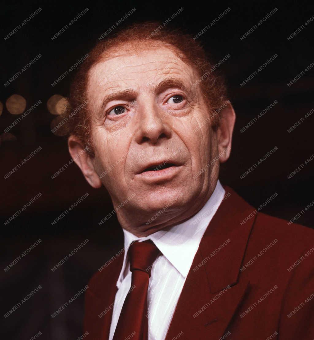 Színház - Kabos László