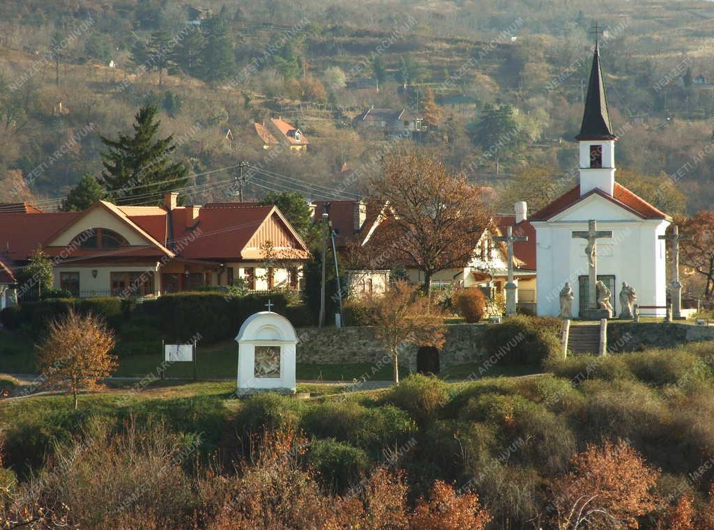 Esztergom - Városkép - A Szent Tamás-hegy