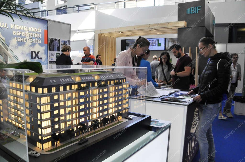 Ingatlanpiac - Budapest - Lakásexpo a Millenárison